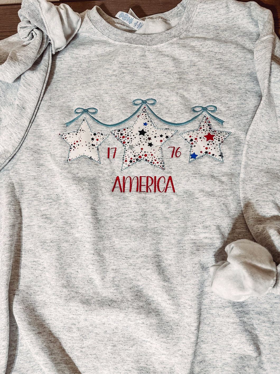 Embroidered America Stars crewneck pullover